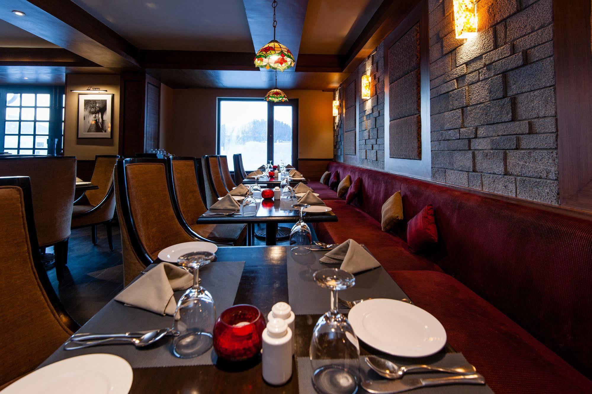 The Vintage Gulmarg Hotel Екстериор снимка
